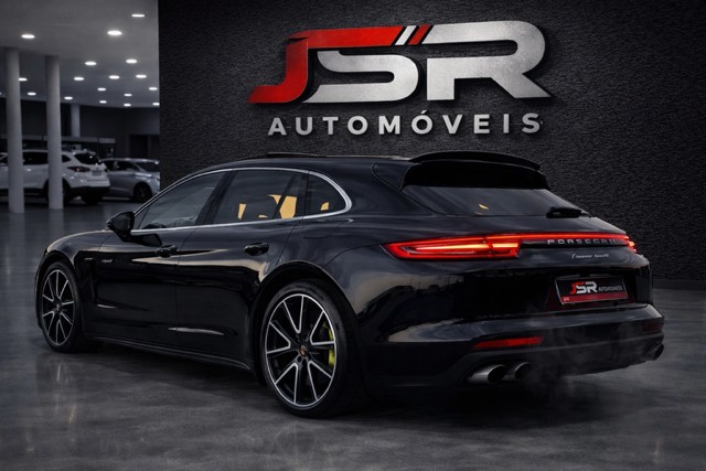 Porsche Panamera Sport Turismo 4 E-hybrid