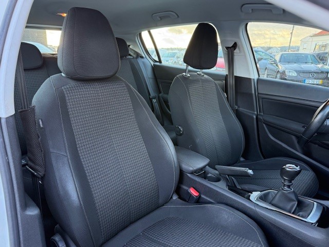 Peugeot 308 1.5 Bluehdi Business