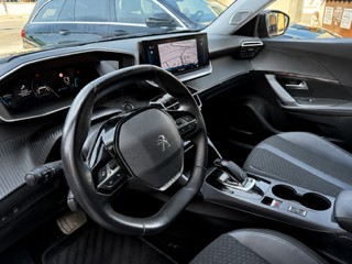 Peugeot 2008 Pure Tech Allure Business