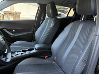 Peugeot 2008 Pure Tech Allure Business