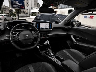 Peugeot 2008 Pure Tech Allure Business