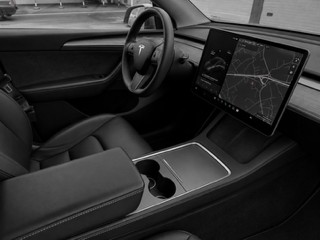 Tesla Model Y Rwd Long Range