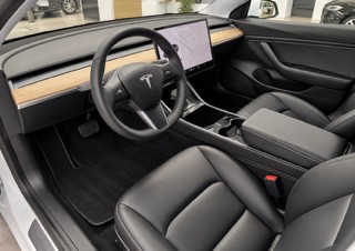 Tesla Model 3 Sr  Rwd